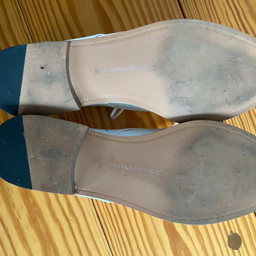 Banana Republic Women’s White Leather Buck Oxfords-Size 8.5-Excellent Condition! - Picture 7 of 8